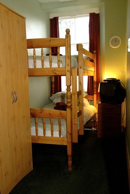 Adam Place Guest House Уиндермер Стая снимка